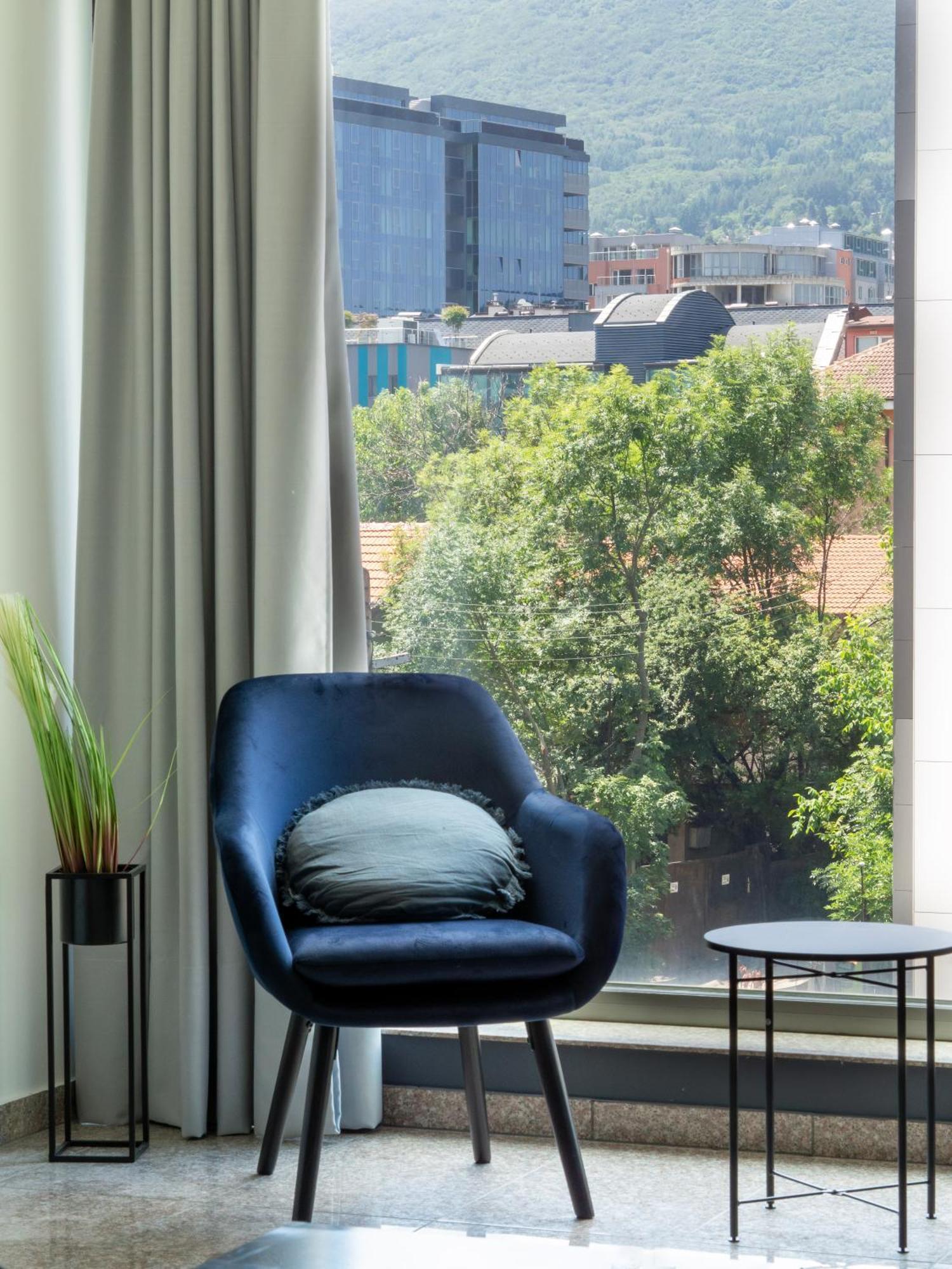 Vertigo2 Huge Apartment 2 Bedrooms Balcony Parking Sofia Bagian luar foto