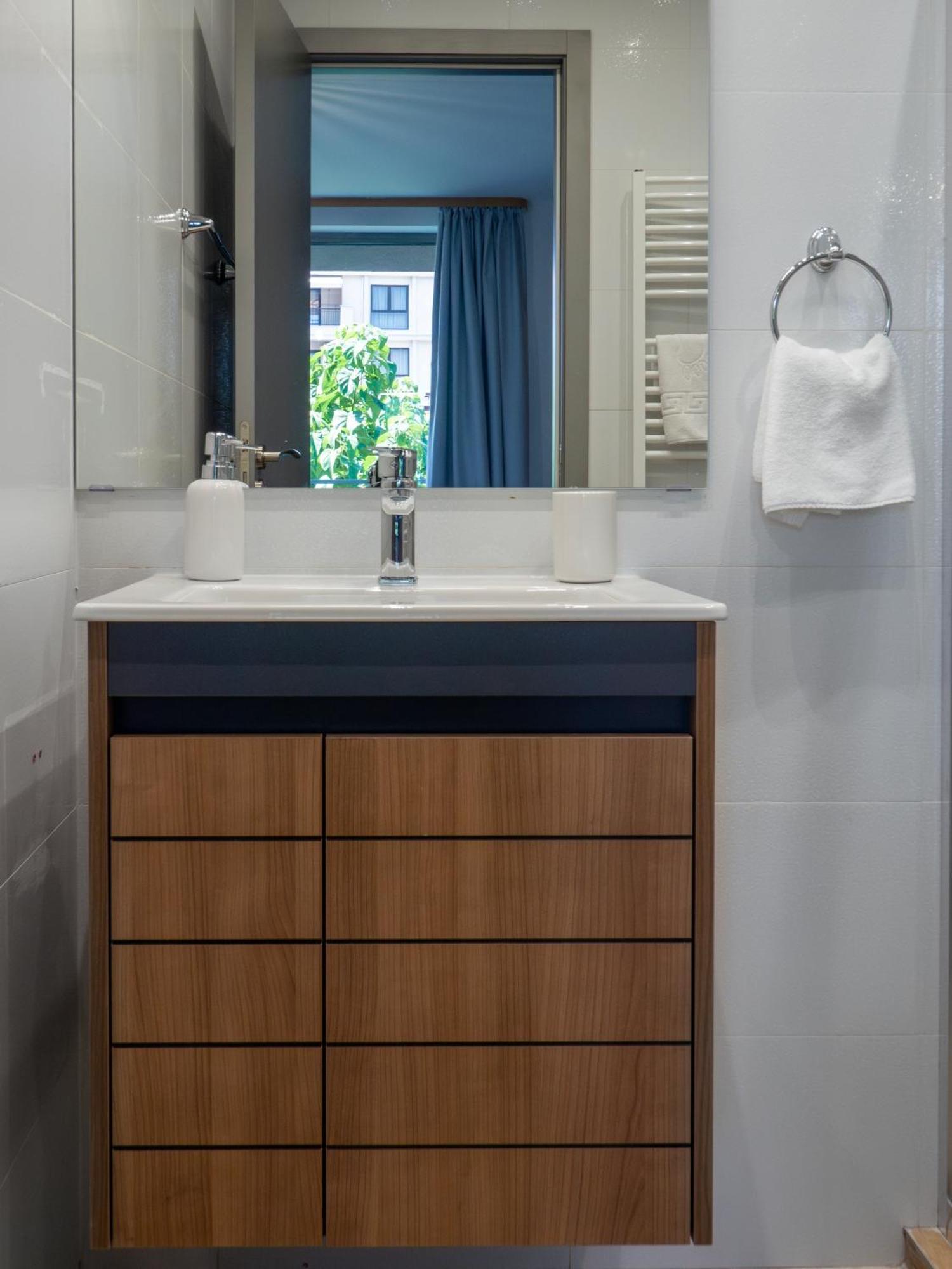 Vertigo2 Huge Apartment 2 Bedrooms Balcony Parking Sofia Bagian luar foto